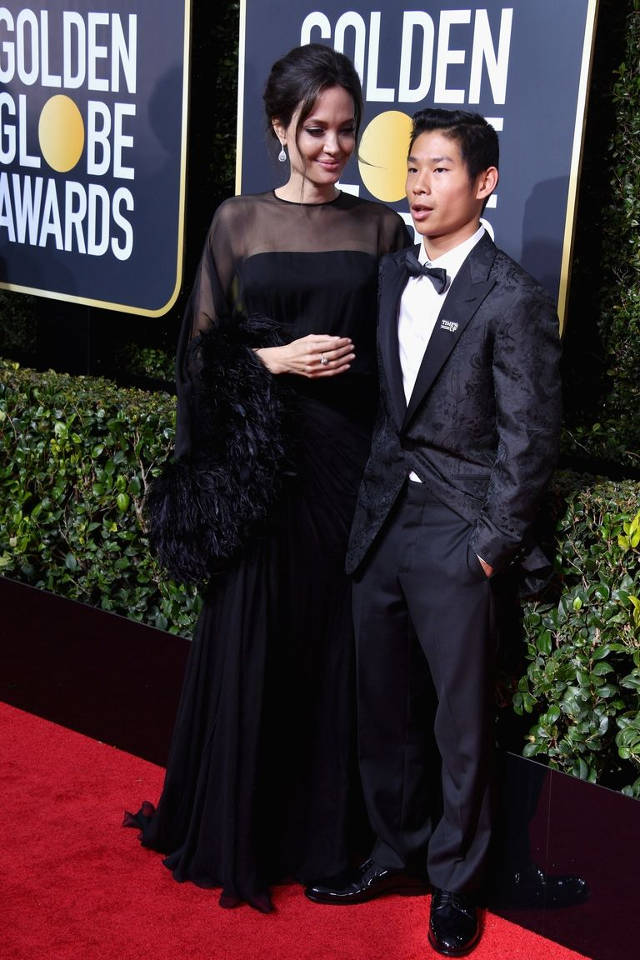 Cine a fost partenerul Angelinei Jolie la Golden Globes