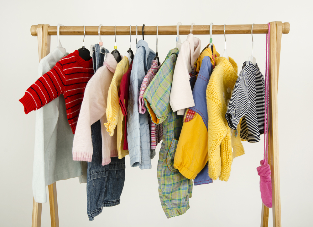 Ce spun pediatrii: Călcăm sau nu hainele bebelușilor?