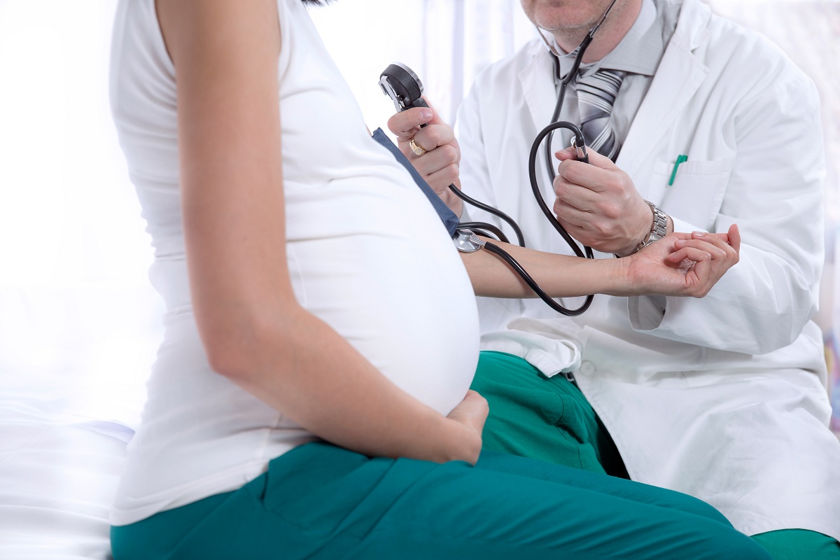 Каких врачей нужно посетить будущей маме