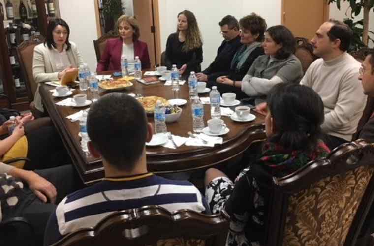 Moldovenii din diasporă solicită abecedare „Albinuţa”