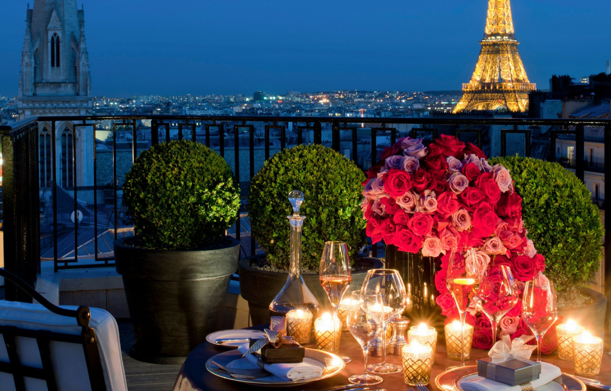 Изысканное место. Париж Эйфелева башня ресторан. Романтические места. Самые красивые места в Париже. Вечерний Париж.