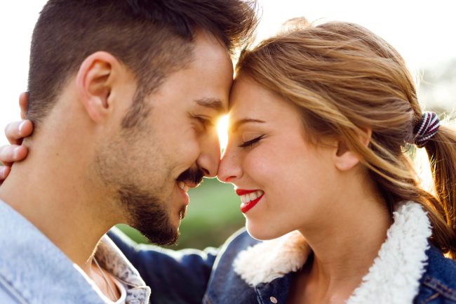 Psiholog: Cum să menții dragostea în cuplu după 20 de ani de căsnicie