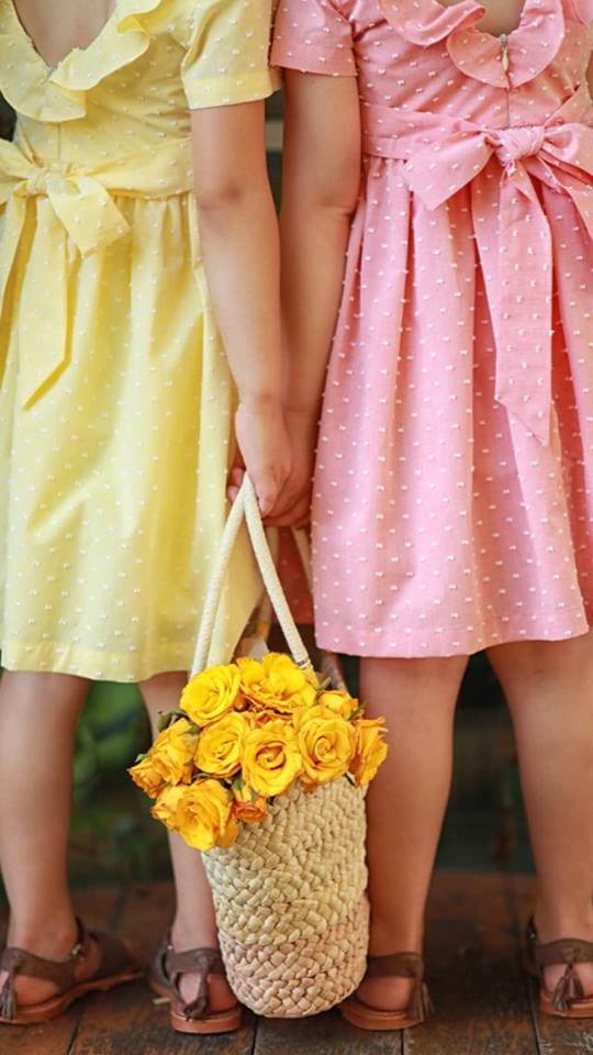 Lia Fia lansează o colecție de rochițe romantice pentru micile zâne și mămicile lor