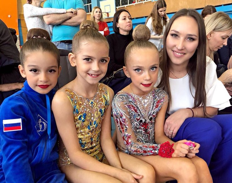 «Просто катастрофа»: Ксению Бородину осудили за яркий макияж восьмилетней дочери