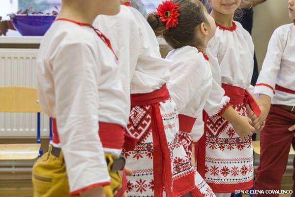 Детские карнавальные костюмы пользуются большим спросом в преддверии весенних праздников