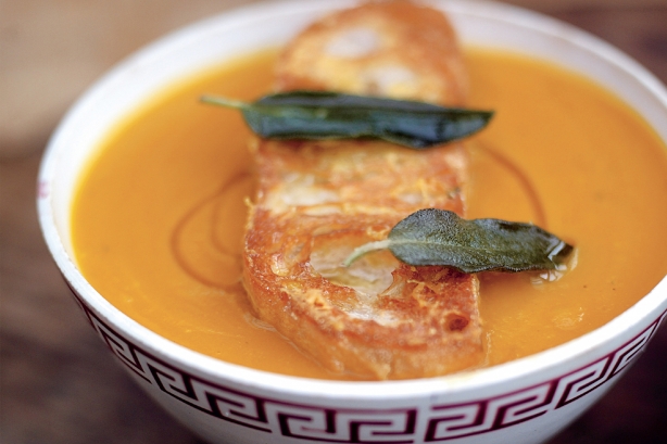 Рецепт от Джейми Оливера - тыквенный суп с сырными гренками