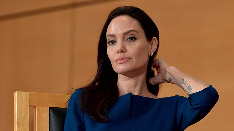 Angelina Jolie, grav bolnavă? A fost internată în spital
