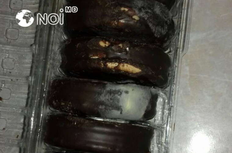 Печенье с плесенью продали мужчине в фирменном магазине  (ФОТО)