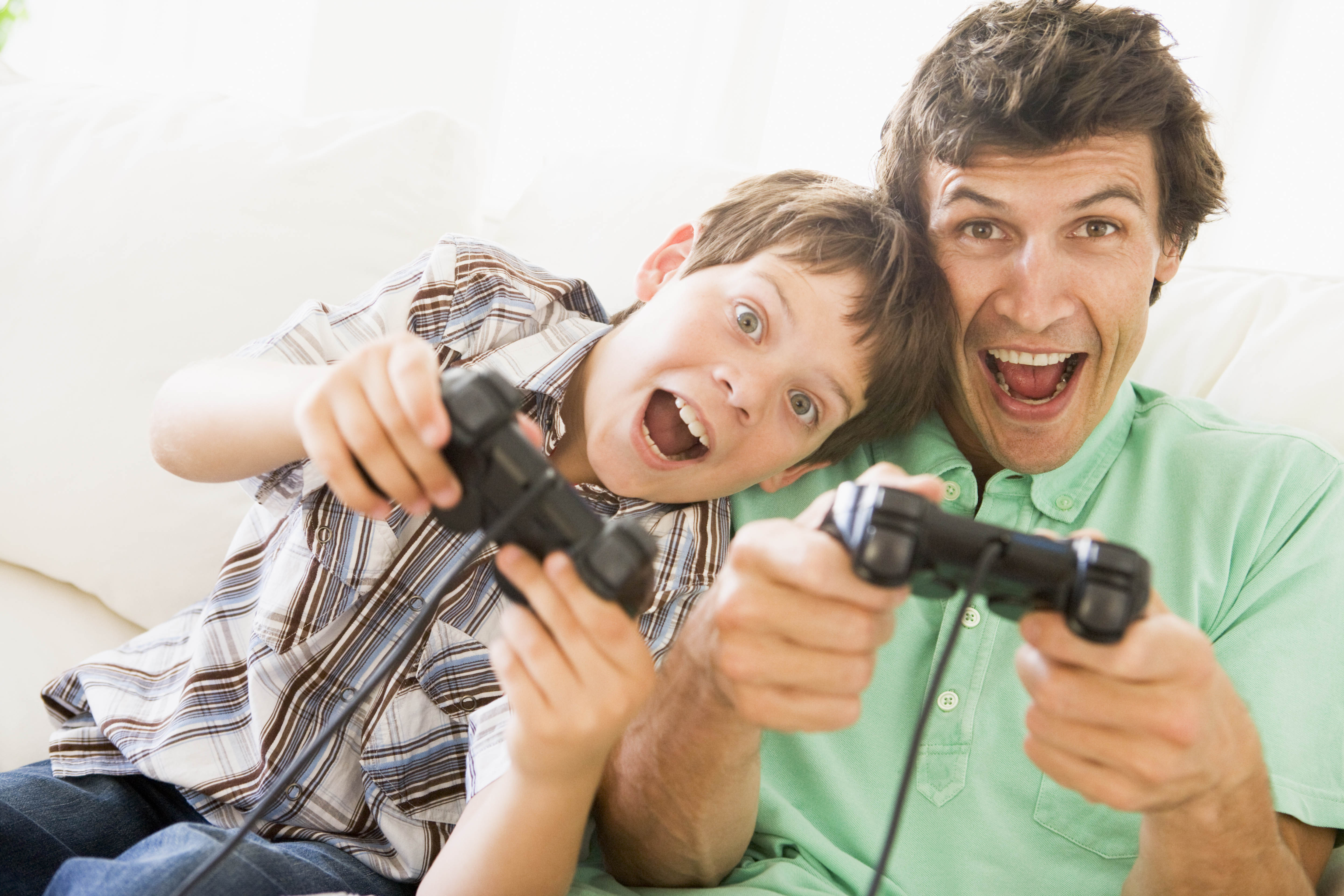 Top 7 jocuri necomplicate și utile pentru tată și fiu