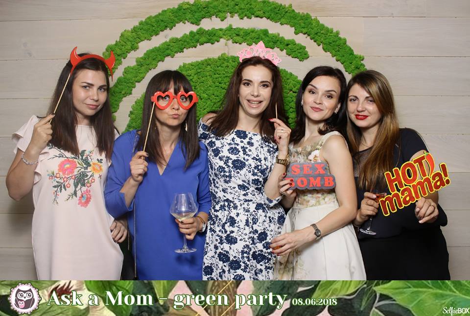 Cum s-au distrat mămicile la Ask a Mom Green Party