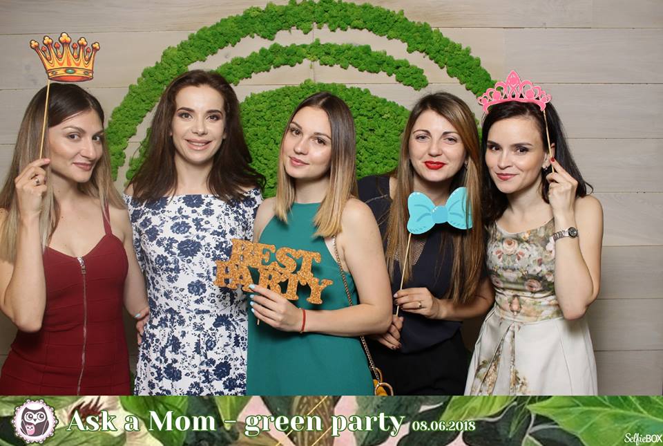 Cum s-au distrat mămicile la Ask a Mom Green Party