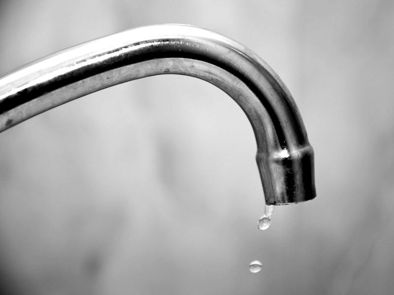 Locuitorii cîtorva străzi din capitală vor rămîne, pe data de 21, 23, 24 octombrie curent, fără apă la robinet