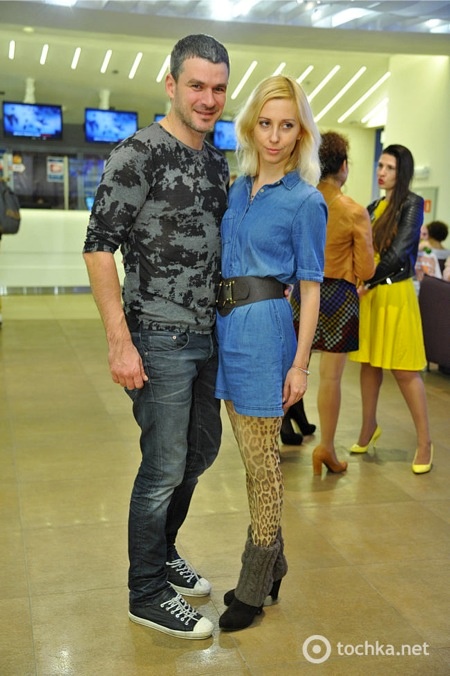 Au vrut sa impresioneze, dar au dat-o in penibil! Tinutele "beau-monde-ul" la Kiev Fashion Week