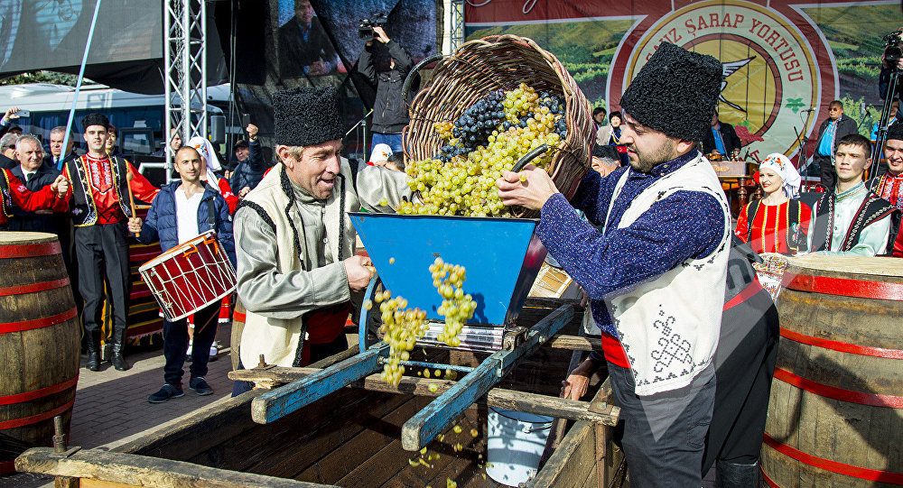 Savurează vin din sufletul Moldovei! Programul ZNV 2018 te invită la degustări, master-class-uri și concerte