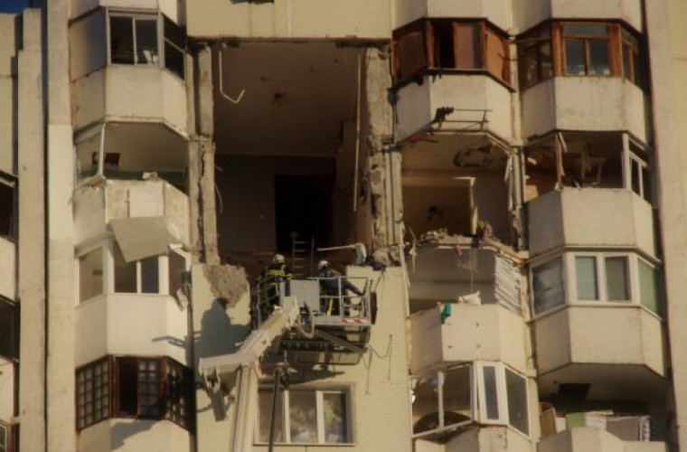 Explozie în sectorul Rîșcani: Procuratura a deschis un dosar penal pentru OMOR DIN IMPRUDENŢĂ