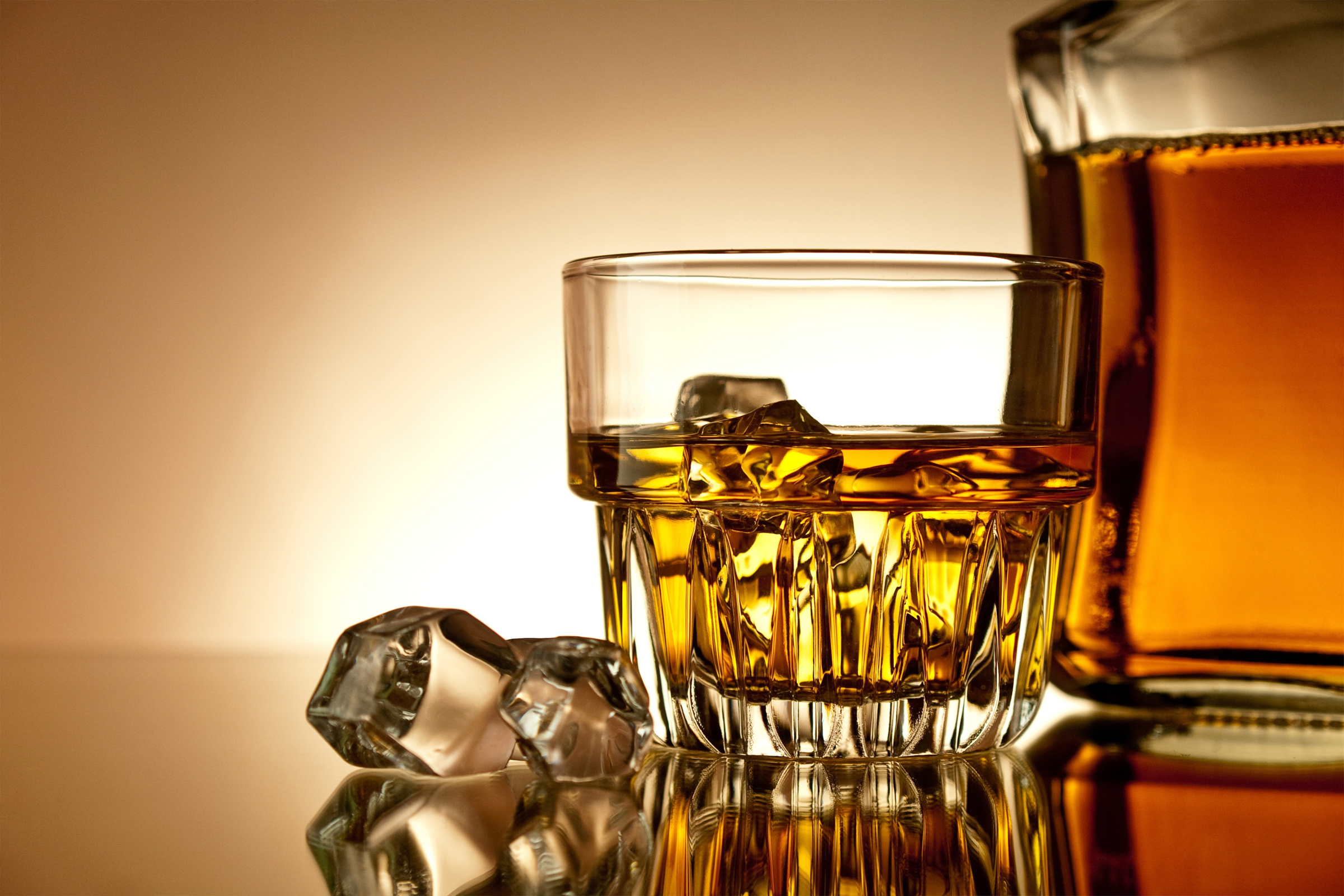 Ratingul nocivității băuturilor alcoolice preferate de toți!