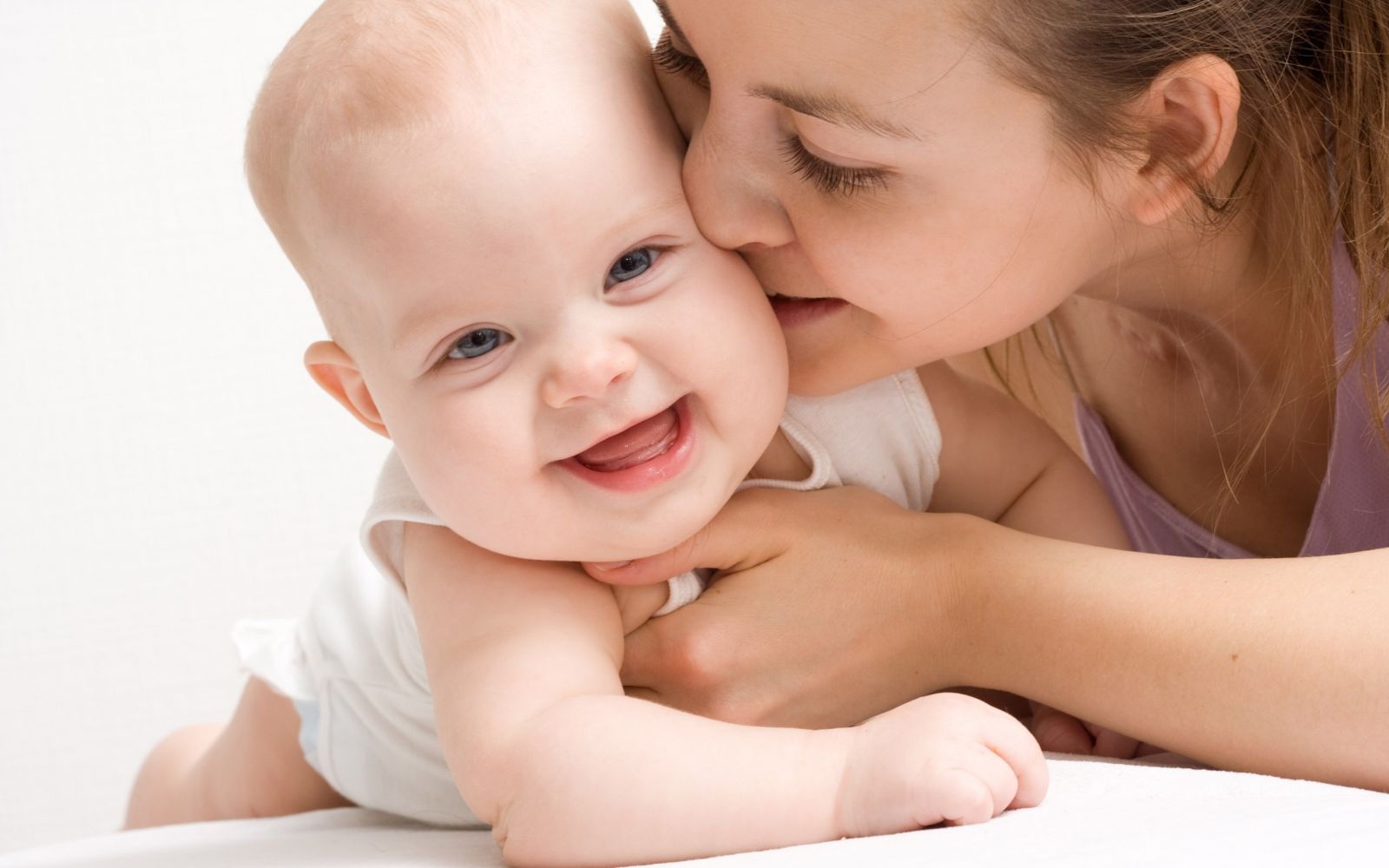 Terapia maternă sau tratament cu dragostea mamei