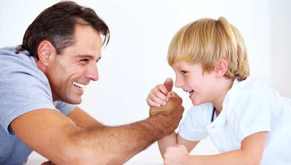 Rolul tatălui în educația fiului: tații și băieții