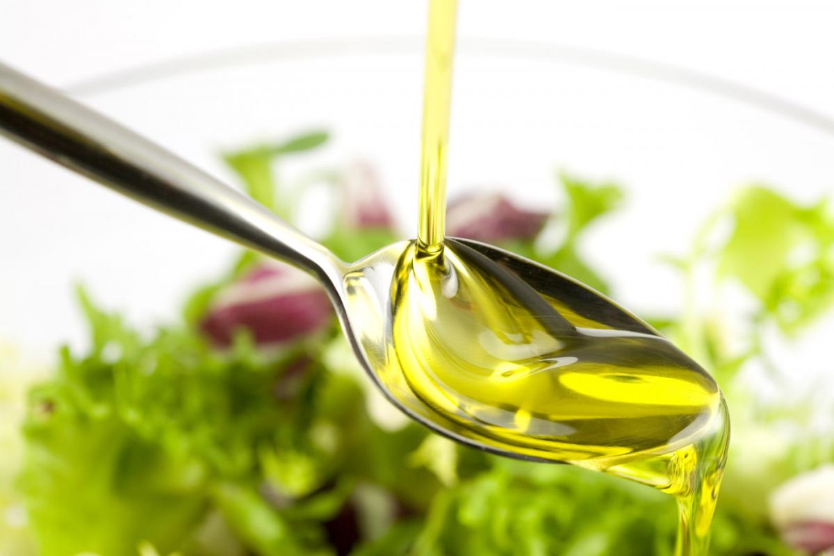 Сколько оливкового масла следует потреблять ежедневно, чтобы быть здоровым?