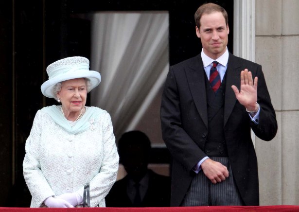 Королева Елизавета II передумала передавать престол внуку