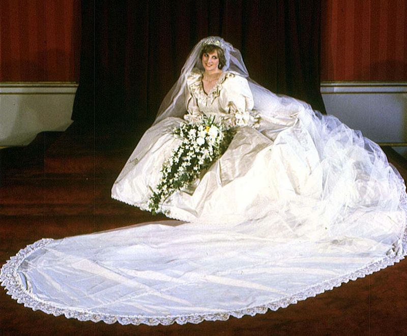 Легендарные свадебные платья 20 века (Фото)