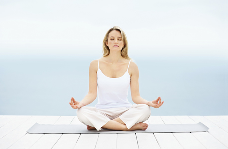 10 motive pentru a practica yoga