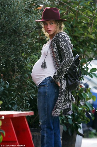 Беременная Шакира показала свою семью накануне родов