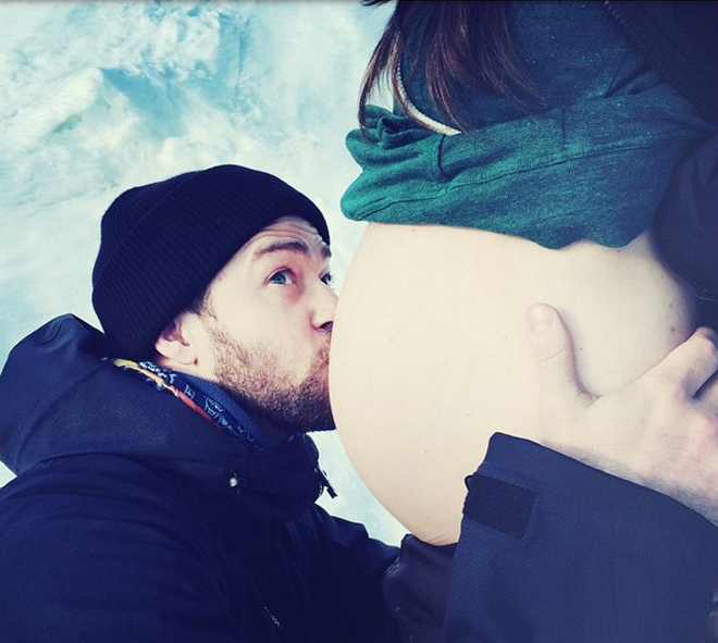 Джастин Тимберлейк выложил фото беременной Джессики Бил