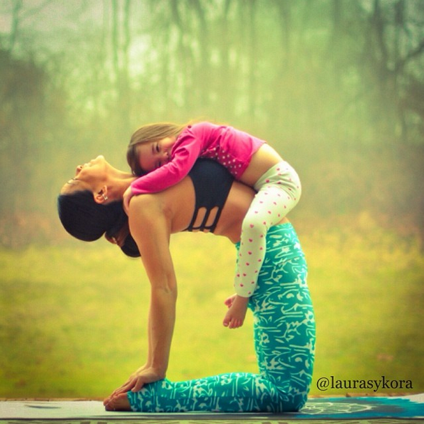 Йога-инстаграм мамы и дочки покорил мир