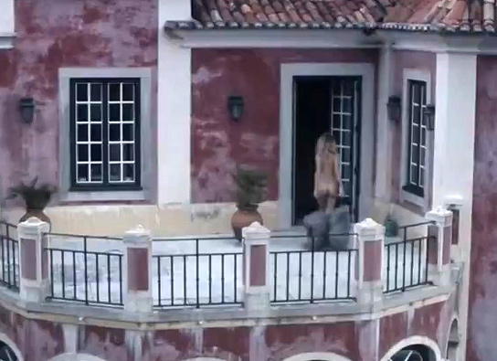 Португальская полиция заподозрила Светлану Лободу в незаконной съемке порнофильма