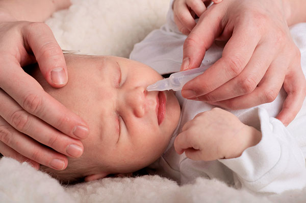 Nasul înfundat la bebeluși: care sunt aspectele periculoase