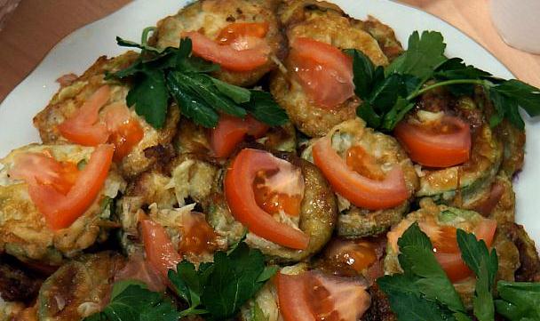 Рецепты для Великого Поста: закуска из кабачков с томатом