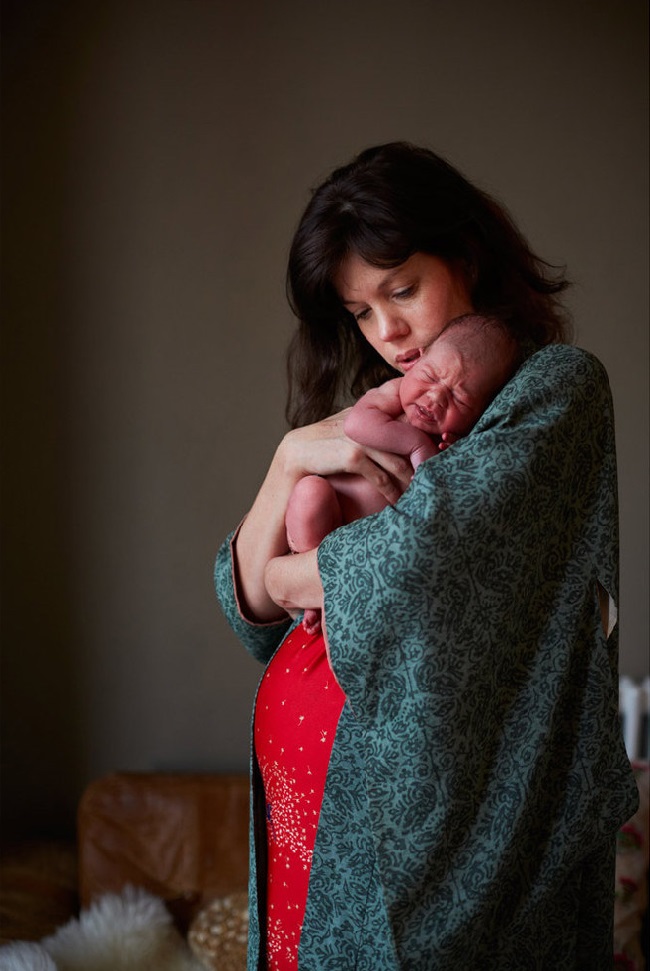 11 вдохновляющих портретов молодых мам в первый день после рождения ребенка. Сама нежность!