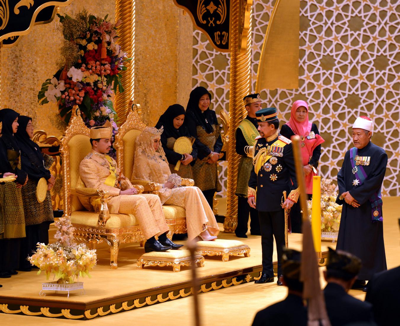 Ослепляющая роскошь: как султан Брунея женил младшего сына