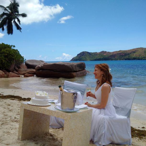 FOTO // Sanda Filat s-a măritat pe o insulă din Oceanul Indian