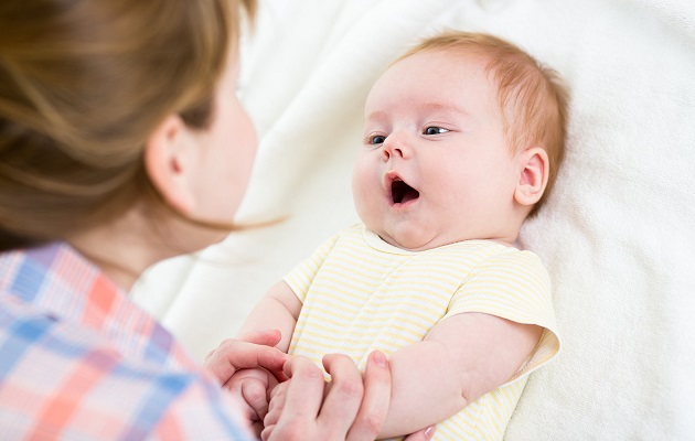 Cum trebuie să-ți privești bebelușul, ca el să crească social-activ