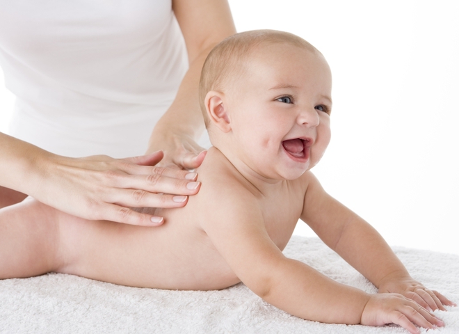 Tehnici de masaj pentru copii de la 1,5 până la 6 luni