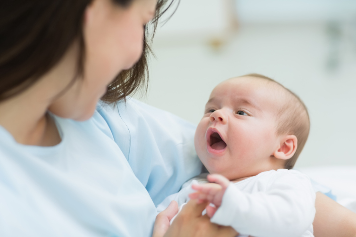 Икота у новорожденных после кормления — норма или признак болезни?