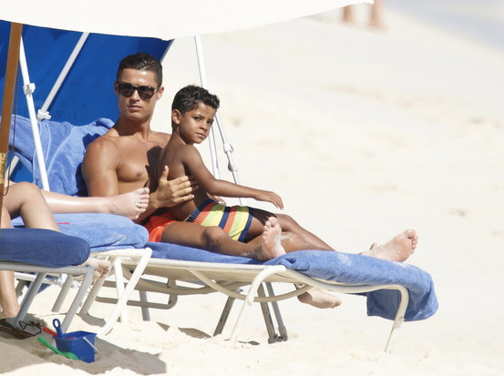 Криштиану Роналду отпраздновал день рождения сына на Багамах