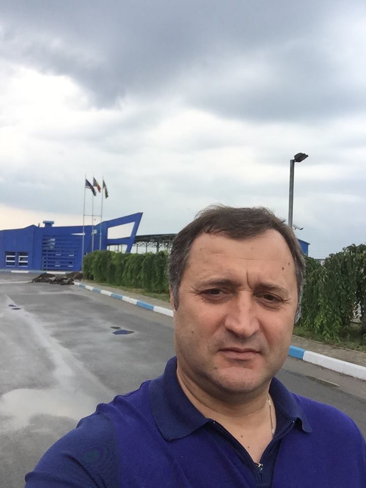 Primul selfie public al lui Vlad Filat!