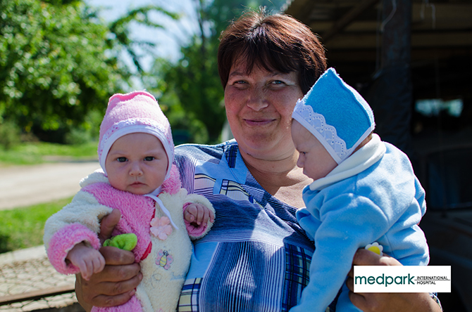 Mamele cu mulți copii în dificultate susţinute de Medpark
