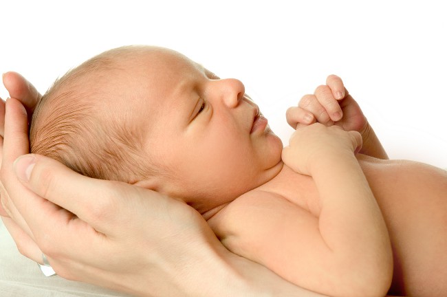 Icter la nou-născuţi: cauze şi tratament