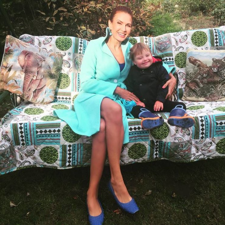 Эвелина Бледанс: «Я мечтаю о втором малыше и планирую усыновление»