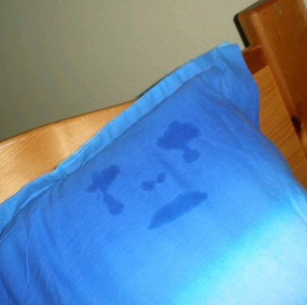 Адель сломала Интернет: клип Hello побил рекорды и стал героем мемов