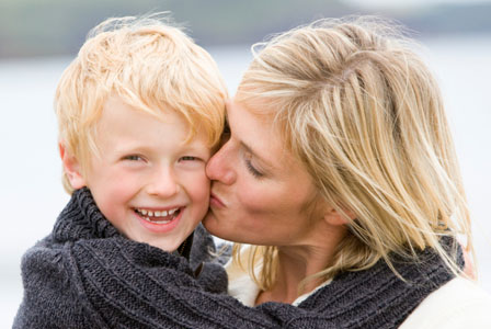 8 правил для мам, у которых растет сын