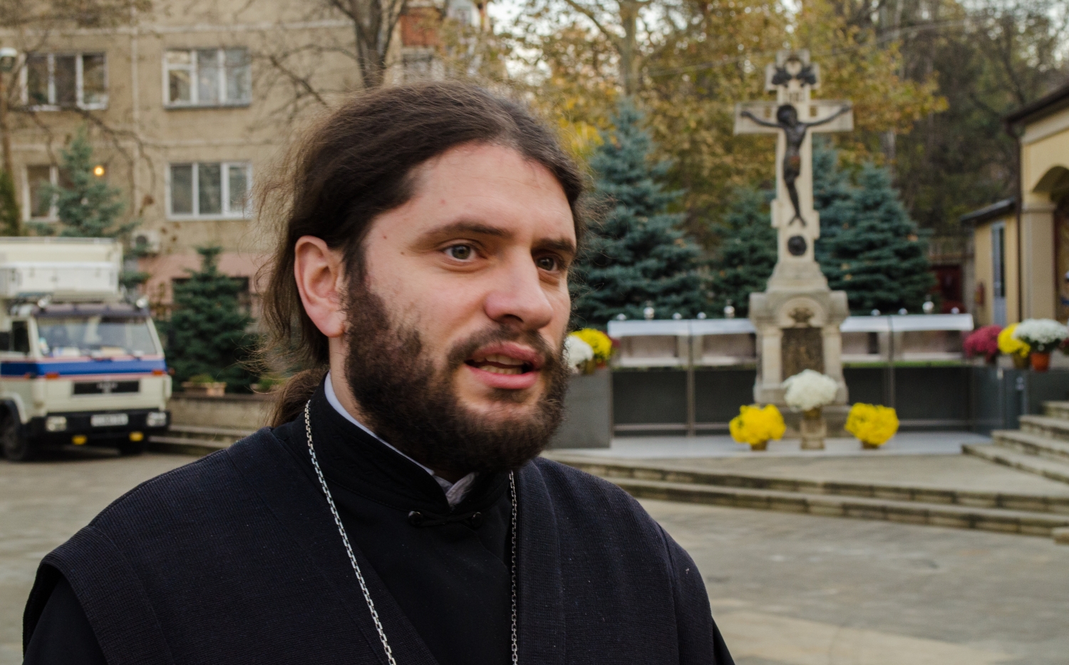 Ce greşeli fac moldovenii la botez. Copilul nu are nevoie de 99 de cumătri