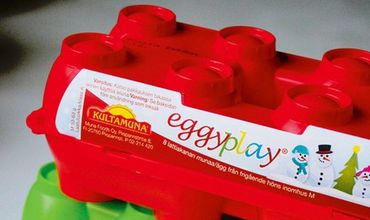 "Самой ненужной вещью года" признали пластмассовую упаковку для яиц