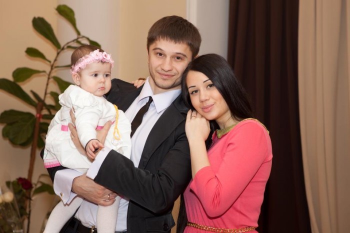 O cântăreață din Moldova e însărcinată pentru a doua oară