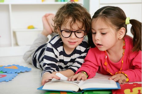 Дети, знающие два языка, лучше справляются с задачами