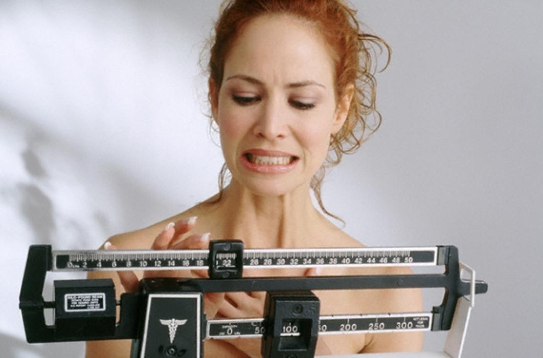 Ученые выяснили, почему женщинам сложнее похудеть